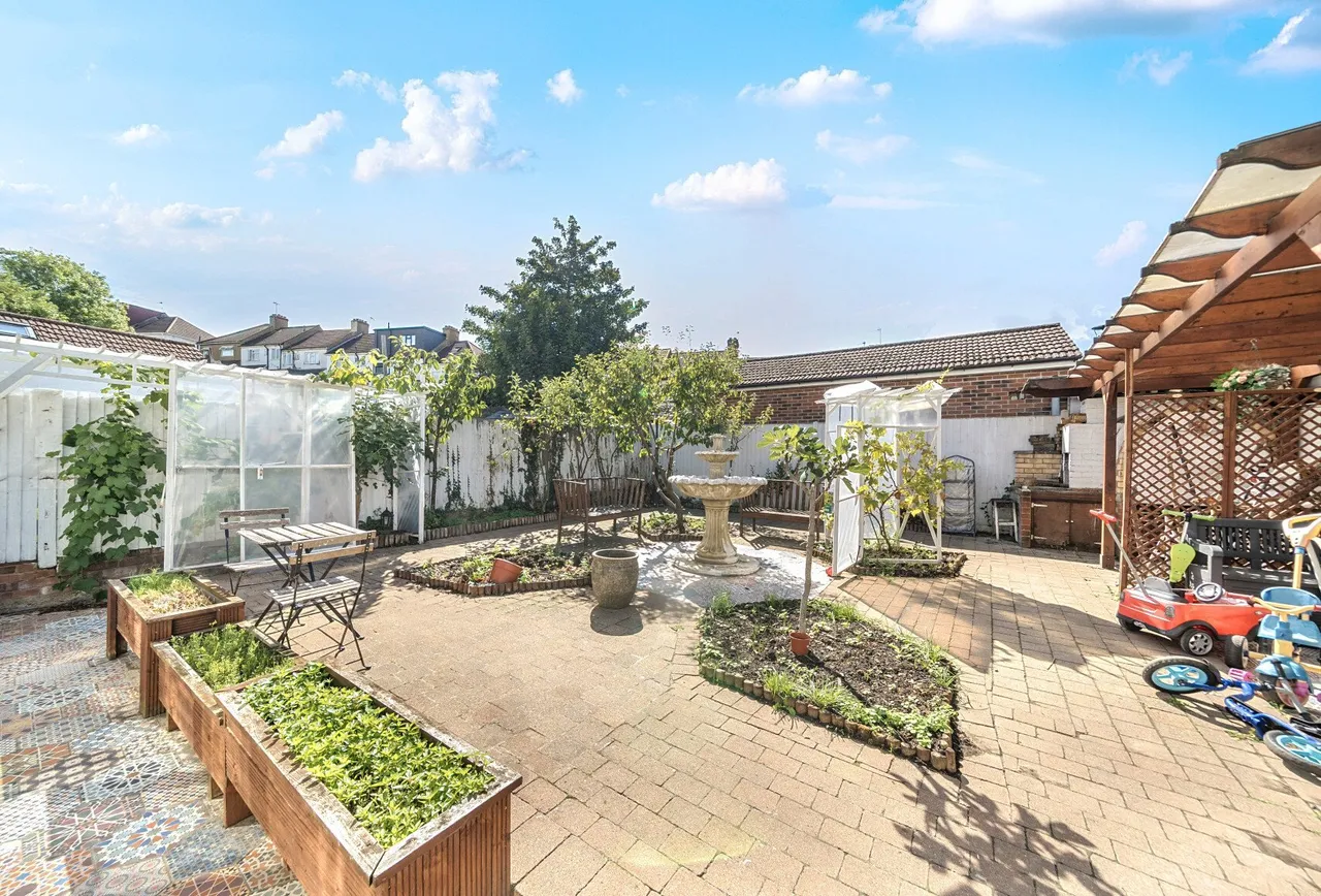 Fairfields Close, London, NW9 0PH, photo 5
