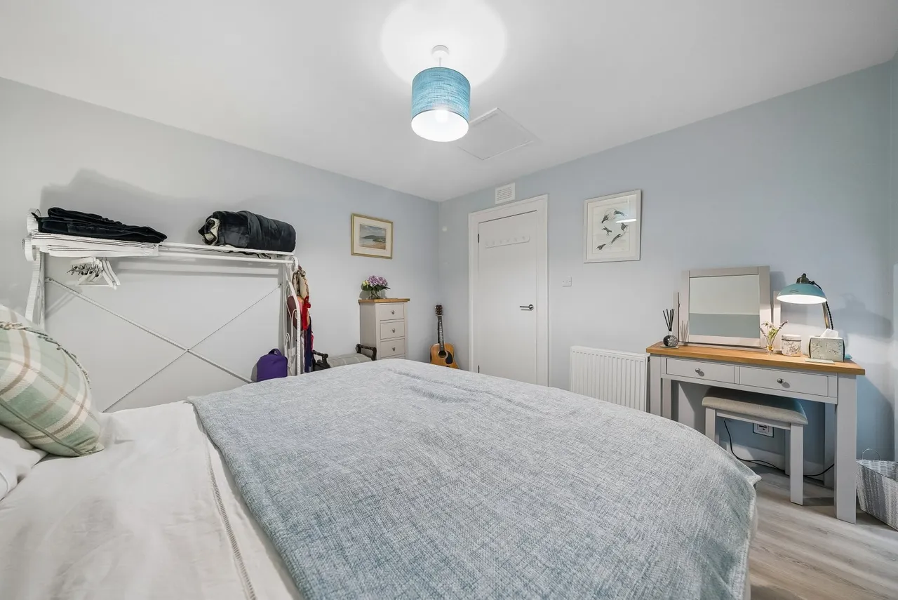 Shore Road, Cove, G84, photo 23