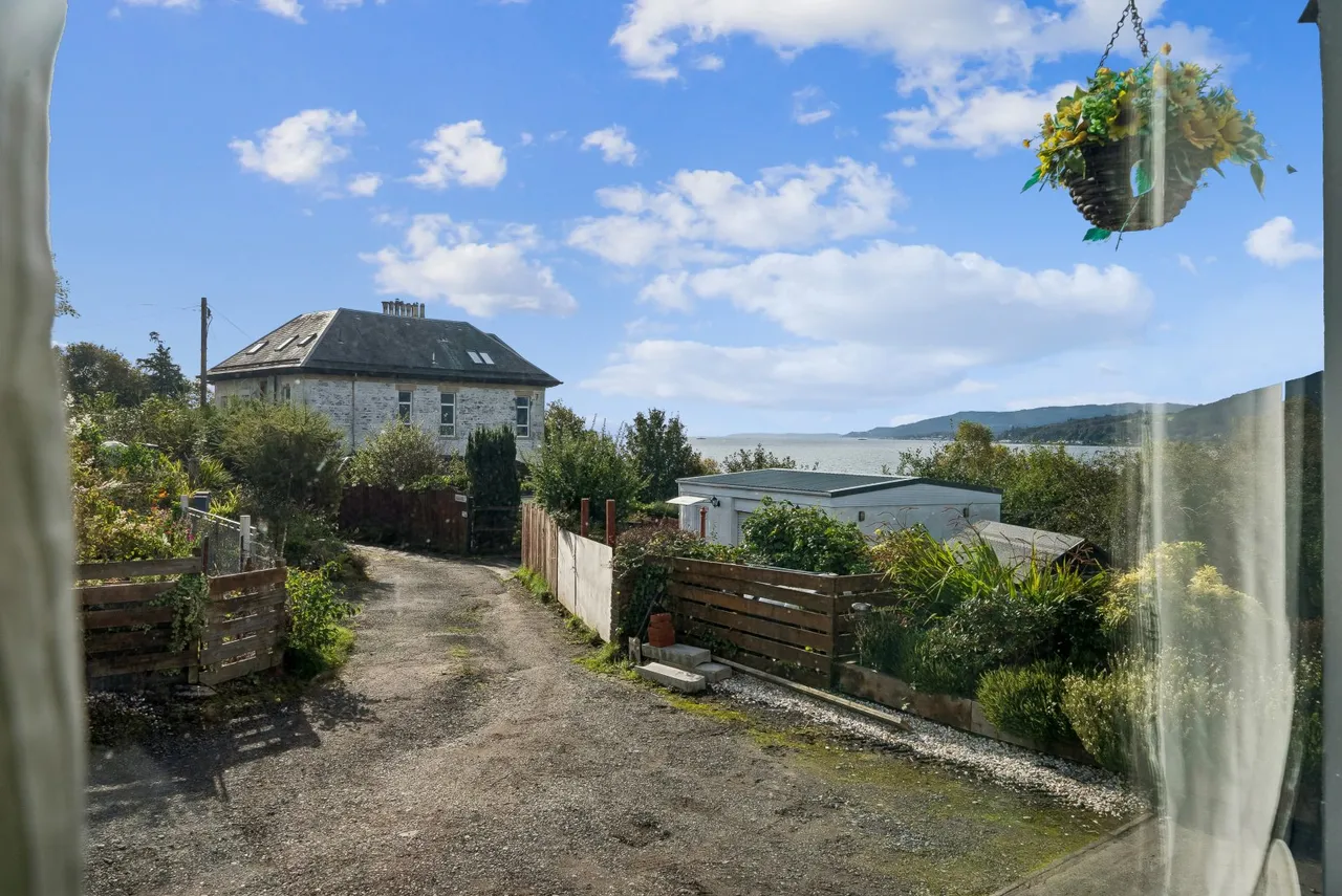 Shore Road, Cove, G84, photo 35