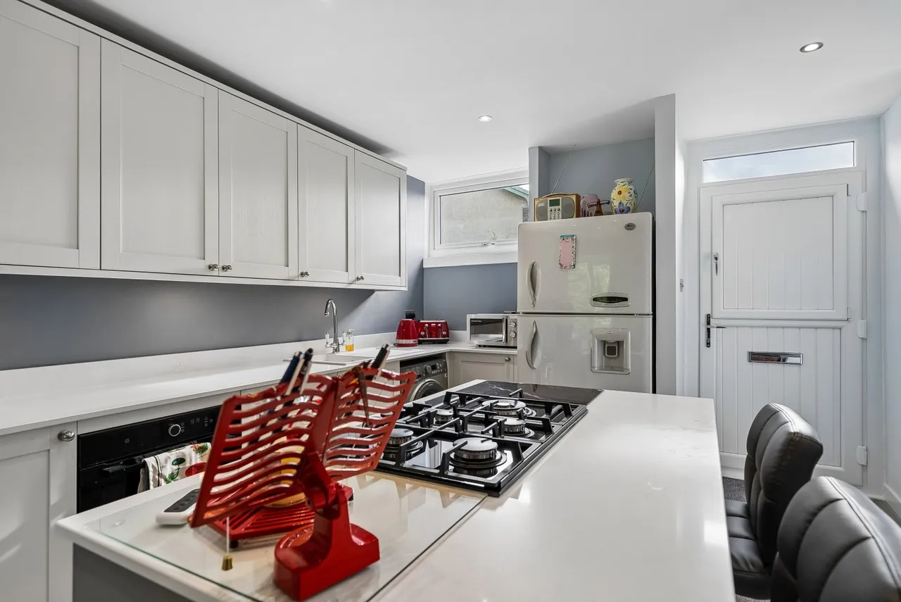 Shore Road, Cove, G84, photo 8