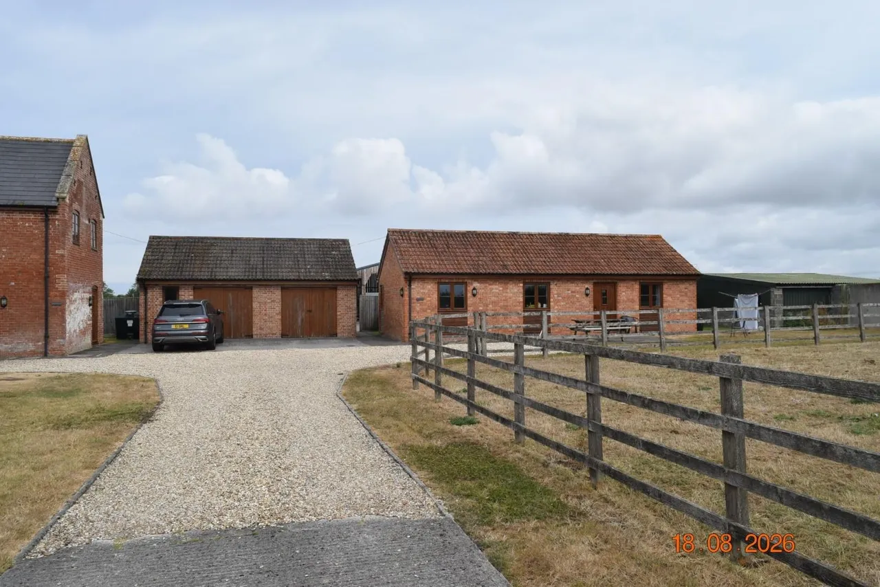 Southwick Road, Mark, TA9, photo 4
