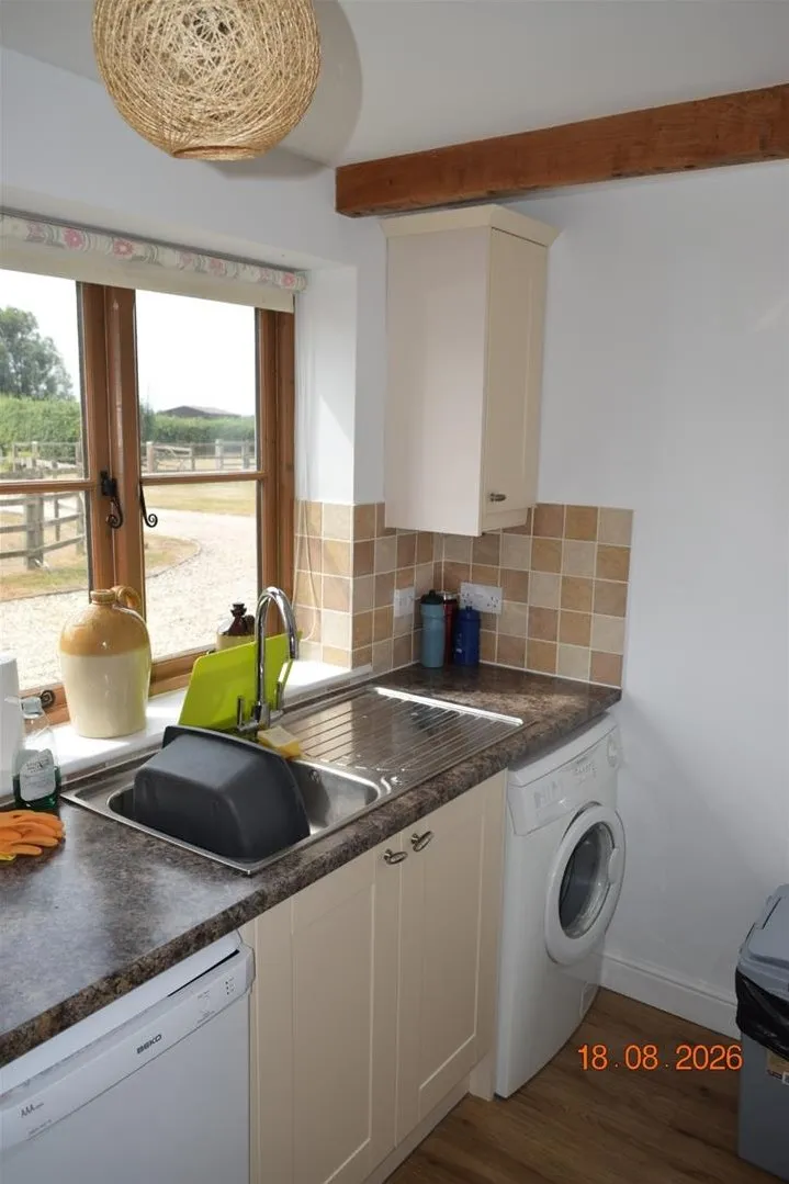Southwick Road, Mark, TA9, photo 7