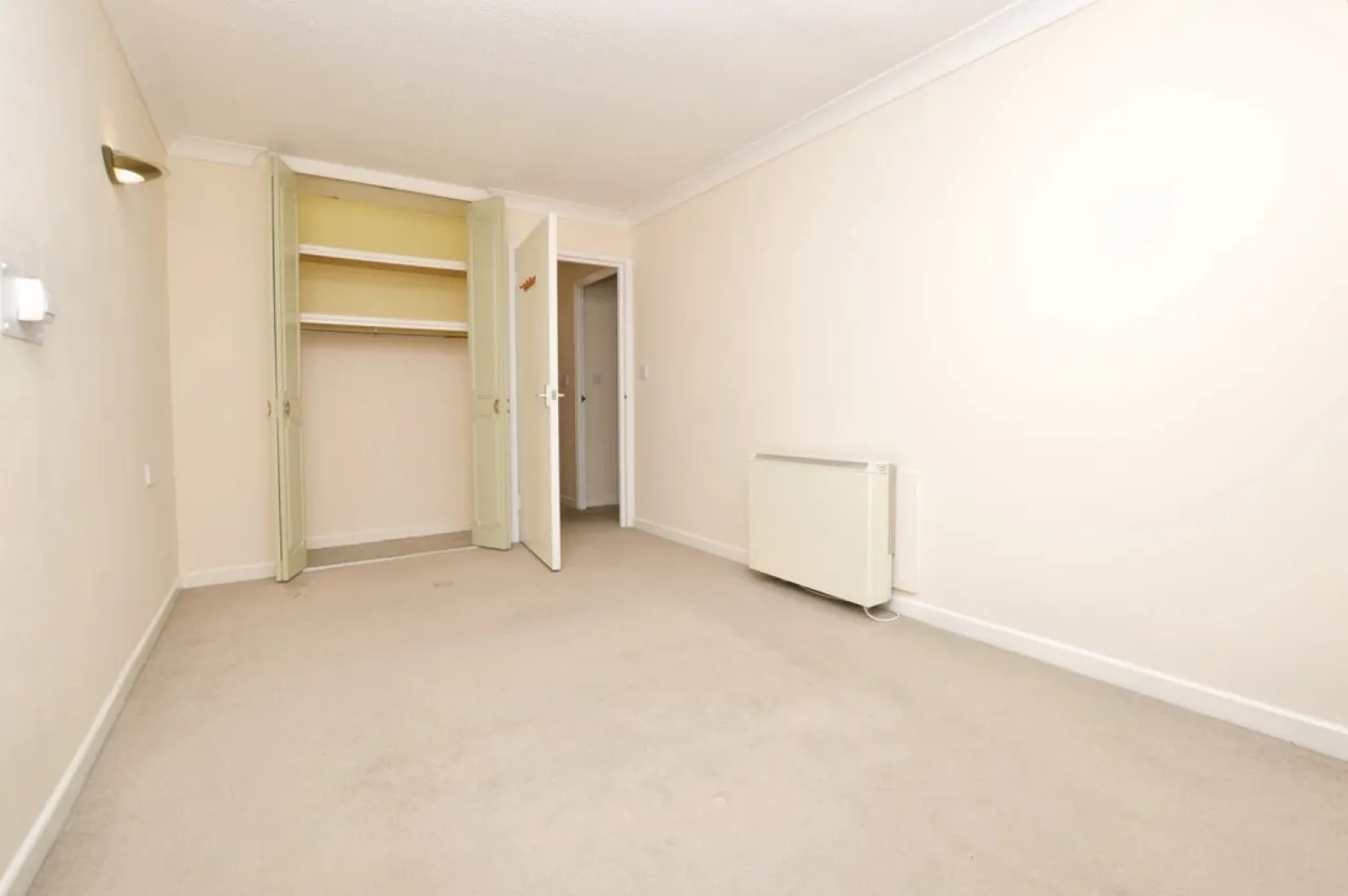 Mount Hermon Road, Woking, photo 4