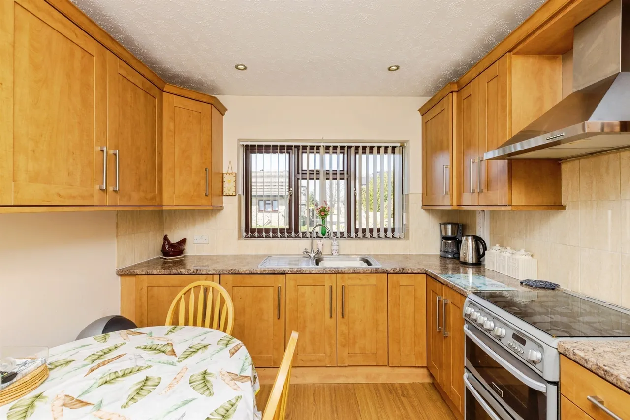 Tanglewood Court, Bradford, photo 5