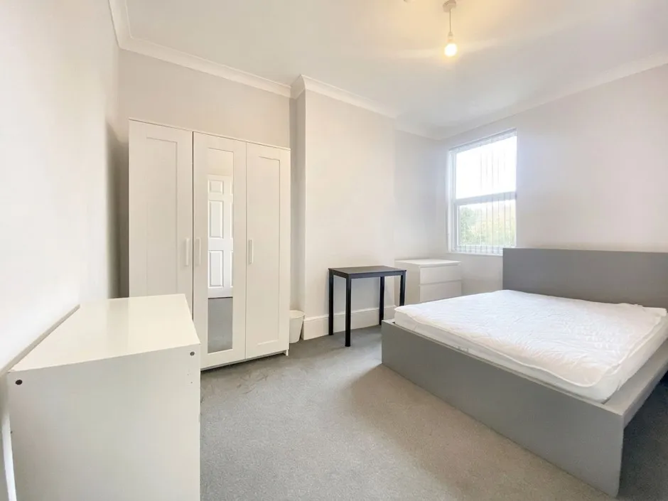 Cowley Road, Uxbridge, UB8, photo 5