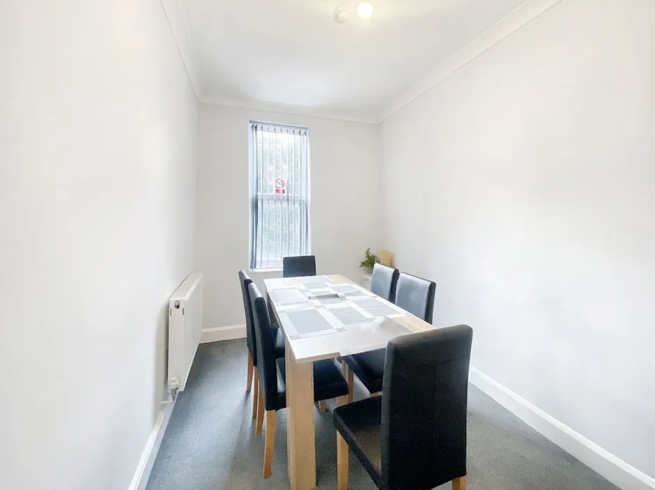 Cowley Road, Uxbridge, UB8, photo 9