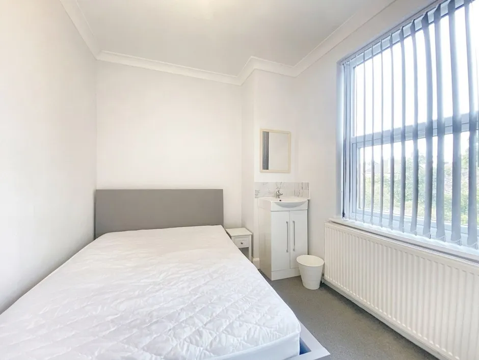 Cowley Road, Uxbridge, UB8, photo 8