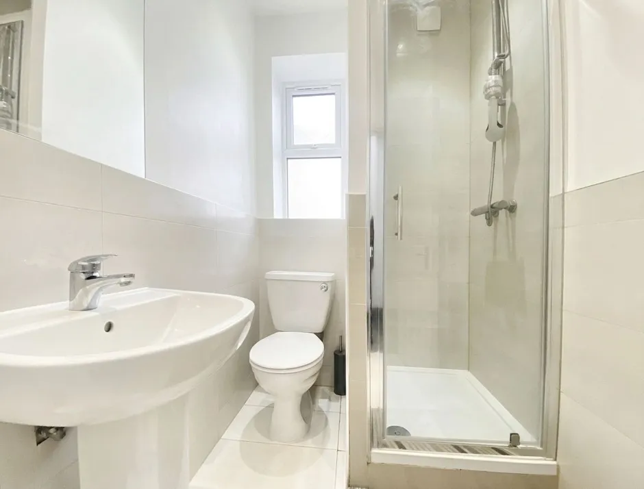 Cowley Road, Uxbridge, UB8, photo 4