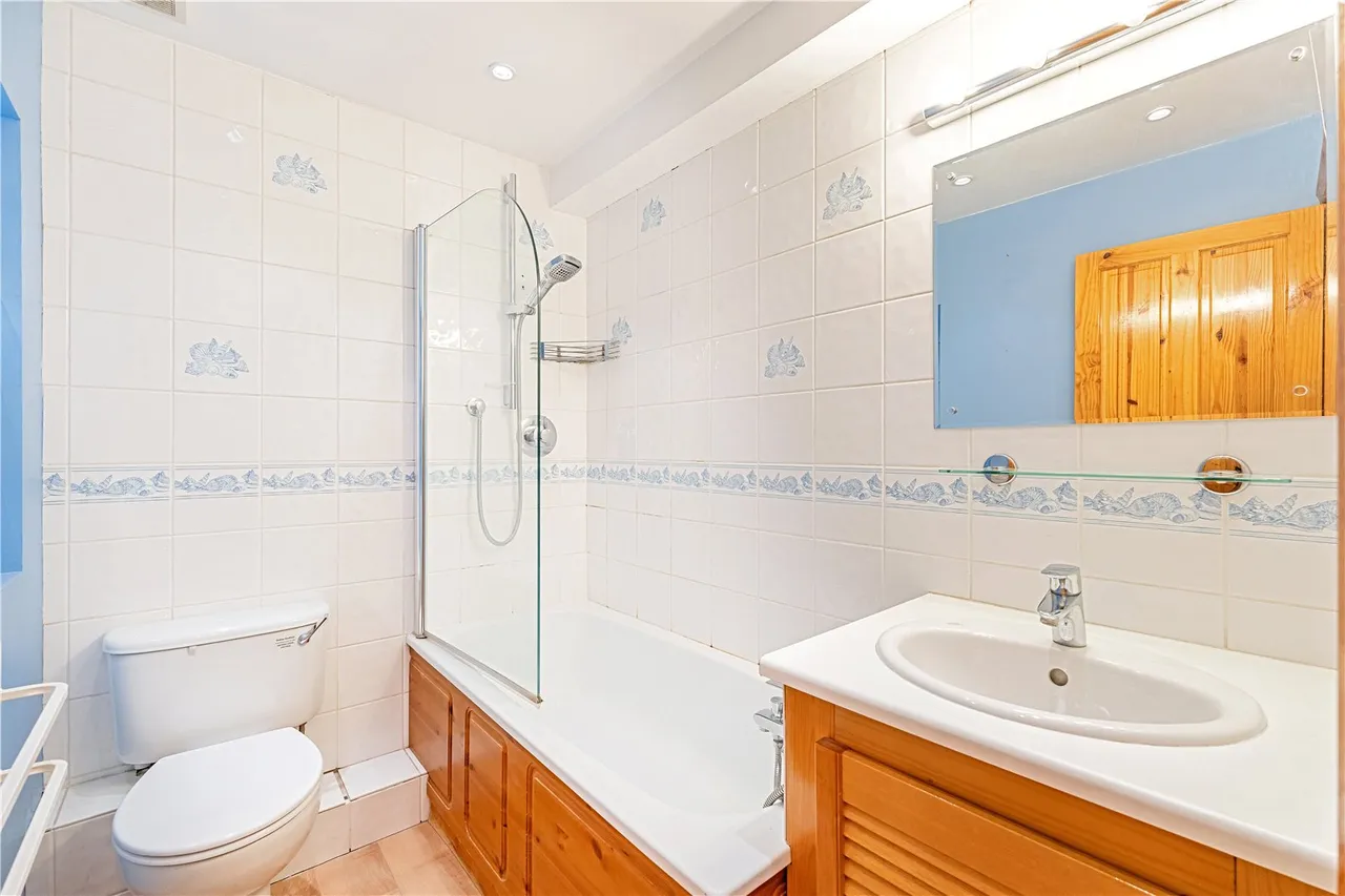 Wordsworth Road, Hampton, TW12 1ET, photo 10