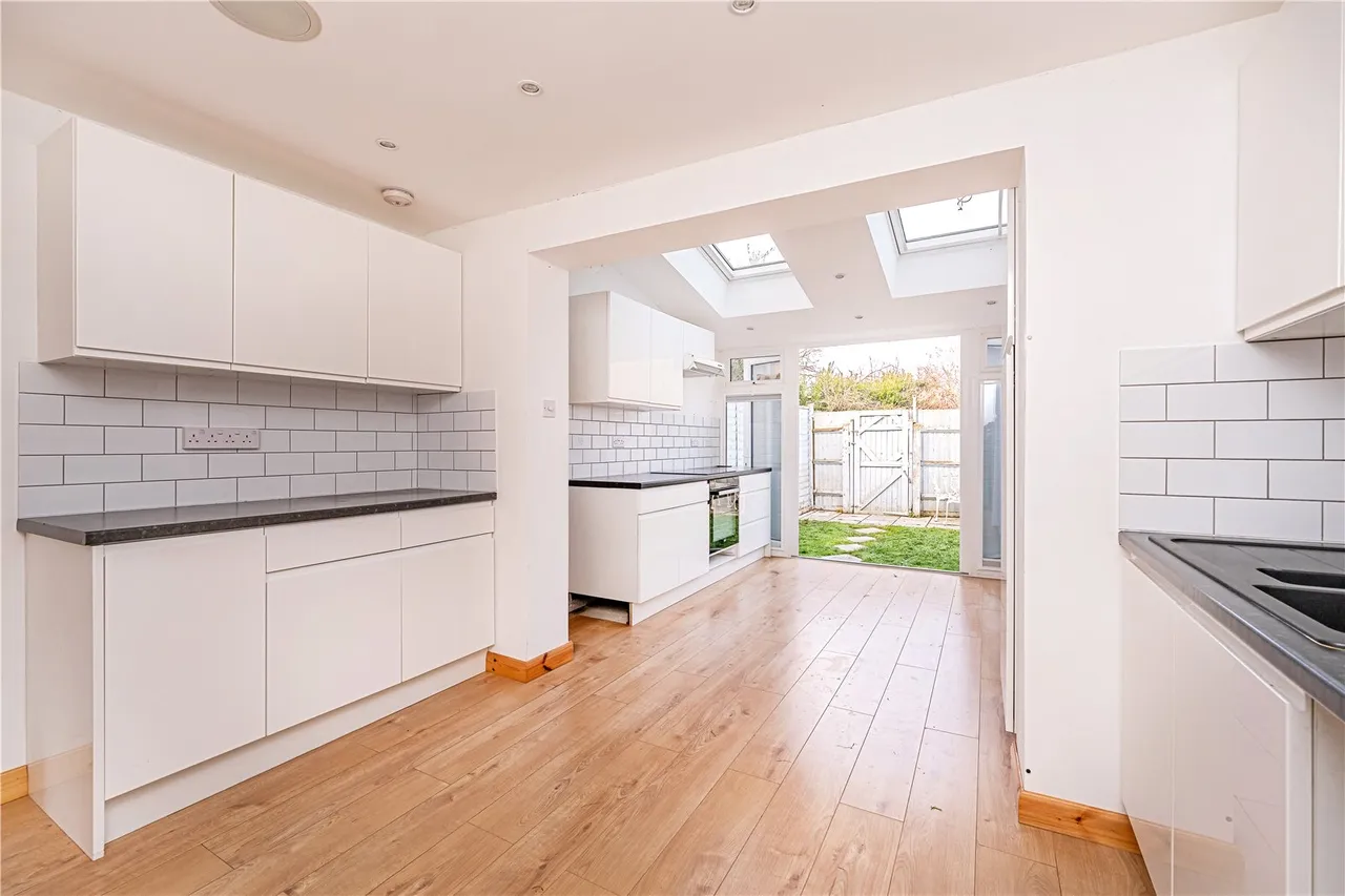 Wordsworth Road, Hampton, TW12 1ET, photo 2