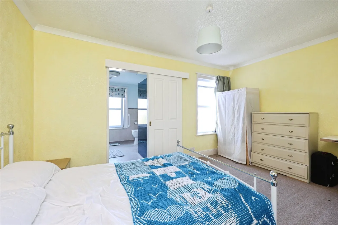 Cross Street, Sandown, PO36, photo 11