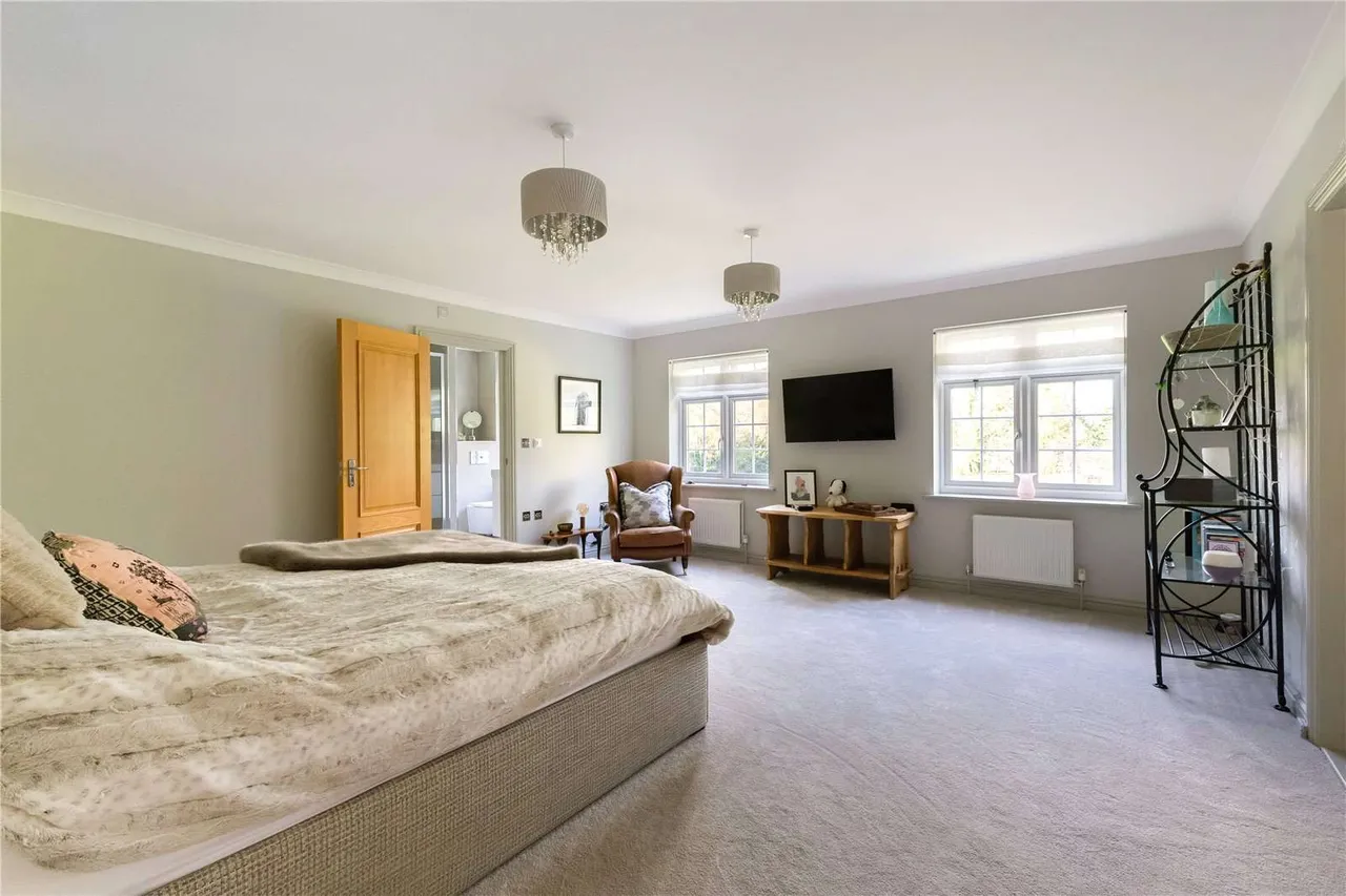Harmer Green Lane, Welwyn, Hertfordshire, AL6 0AP, photo 12