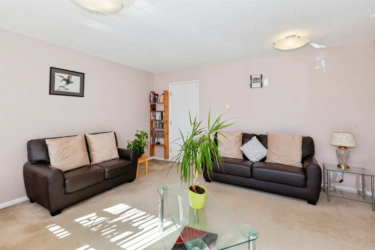 Manor Court, Slough, SL1, photo 22