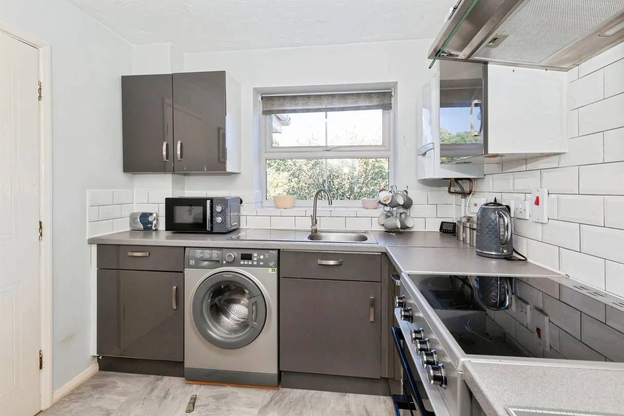 Manor Court, Slough, SL1, photo 17