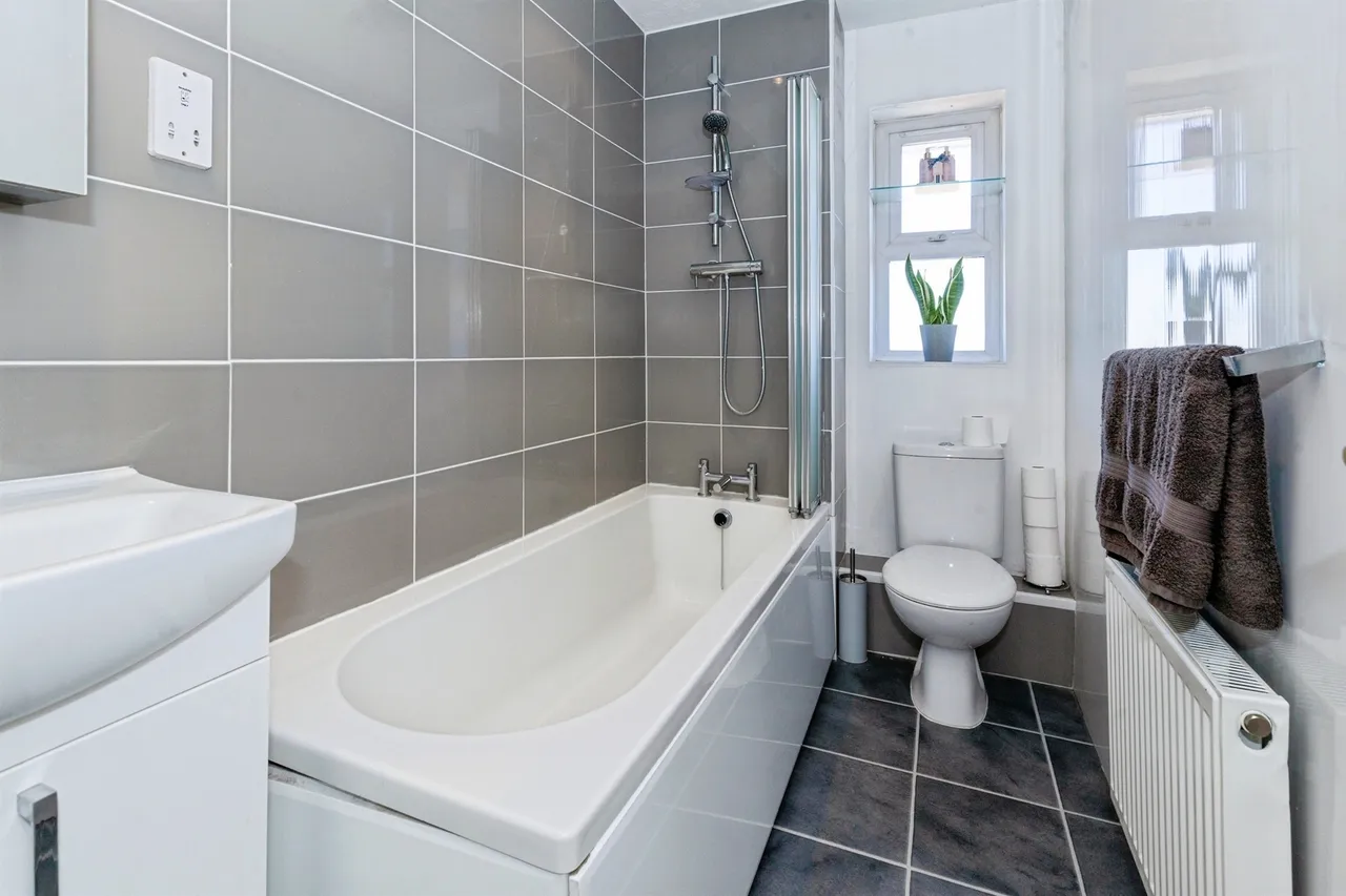 Manor Court, Slough, SL1, photo 8