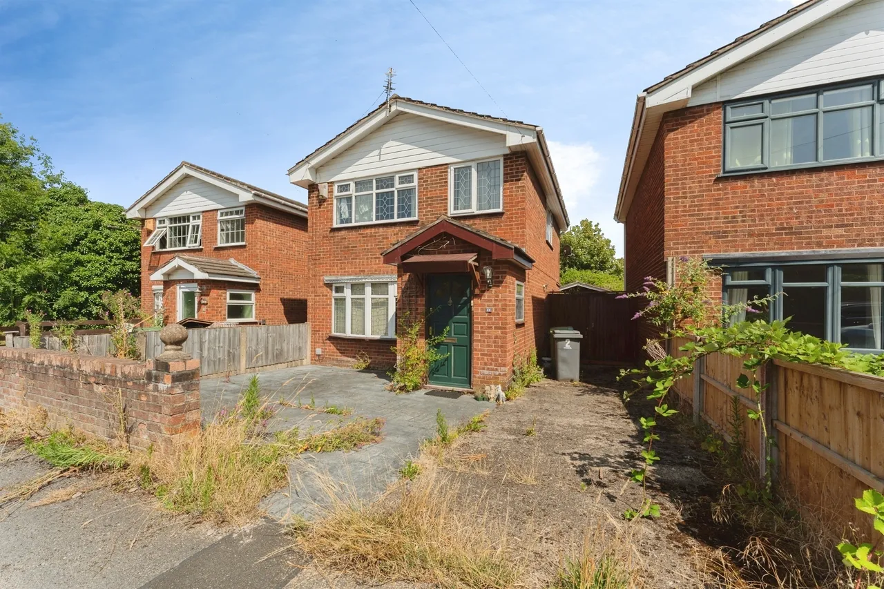 3 bed house for sale — Delyn Close, Rock Ferry, Birkenhead