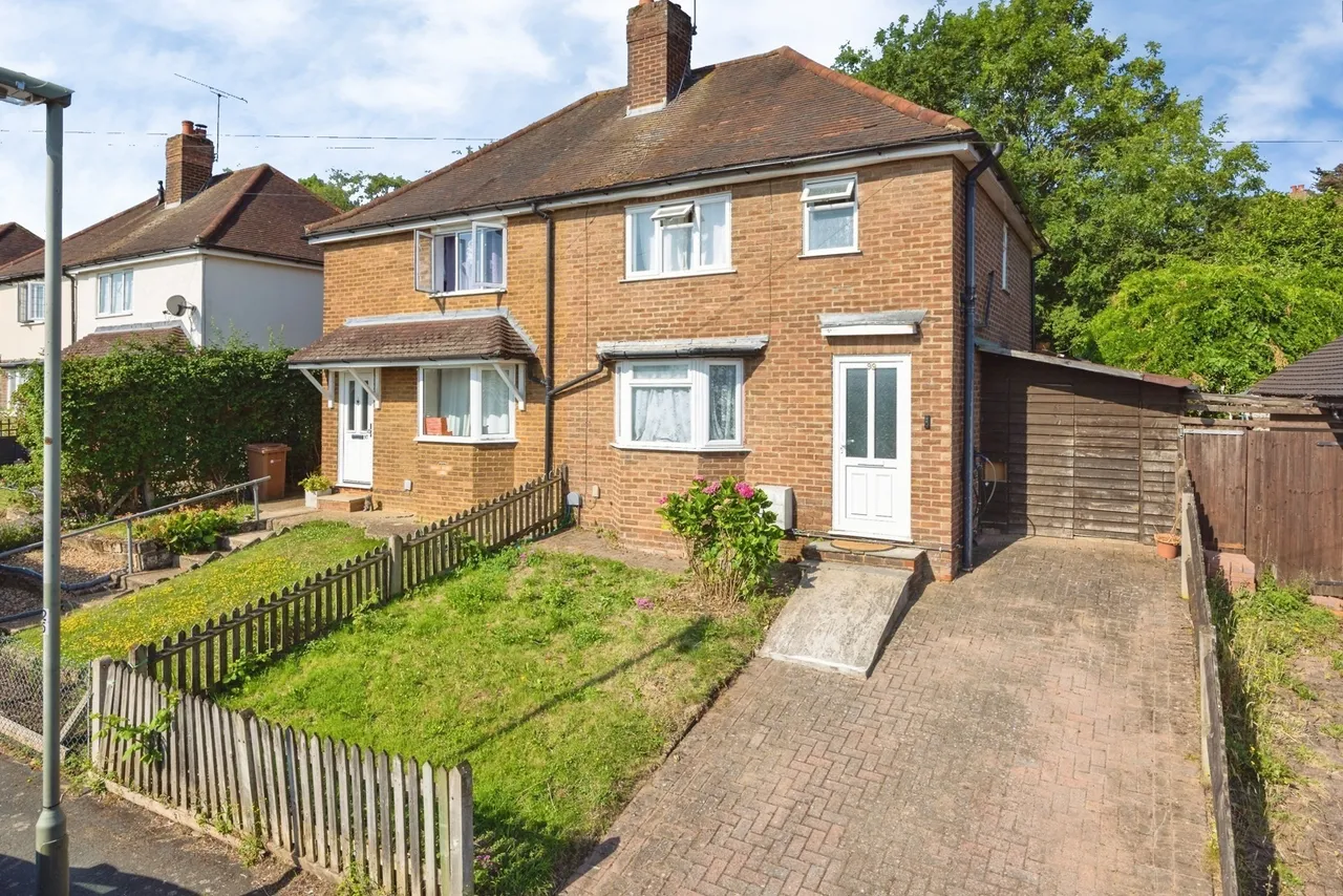 3 bed house for sale, Woodside Road, Guildford, GU2