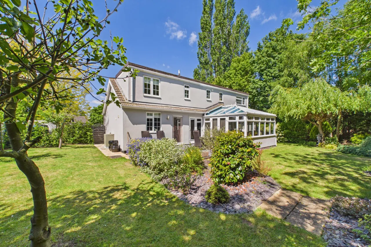 Hawes Lane, Norton, photo 34