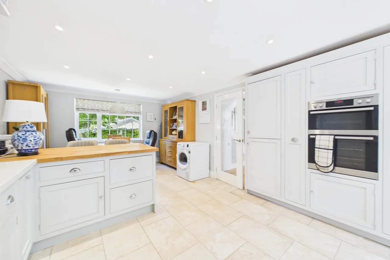 Hawes Lane, Norton, photo 4