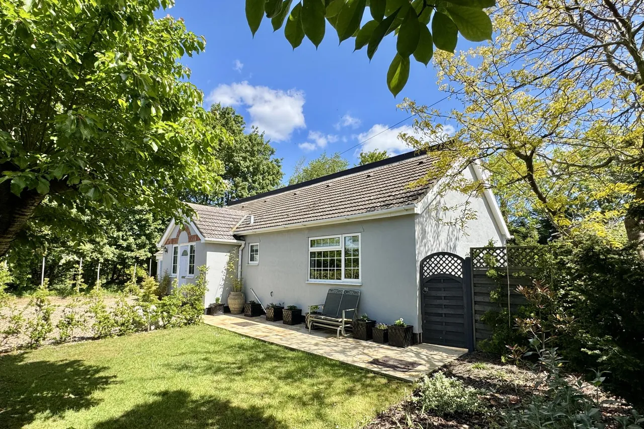 Hawes Lane, Norton, photo 22