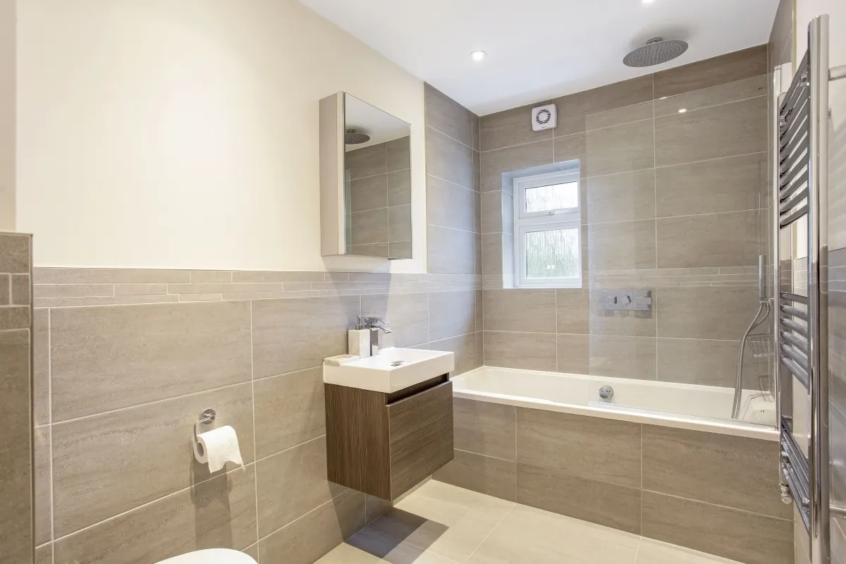 Gloucester Road Teddington TW11, photo 6