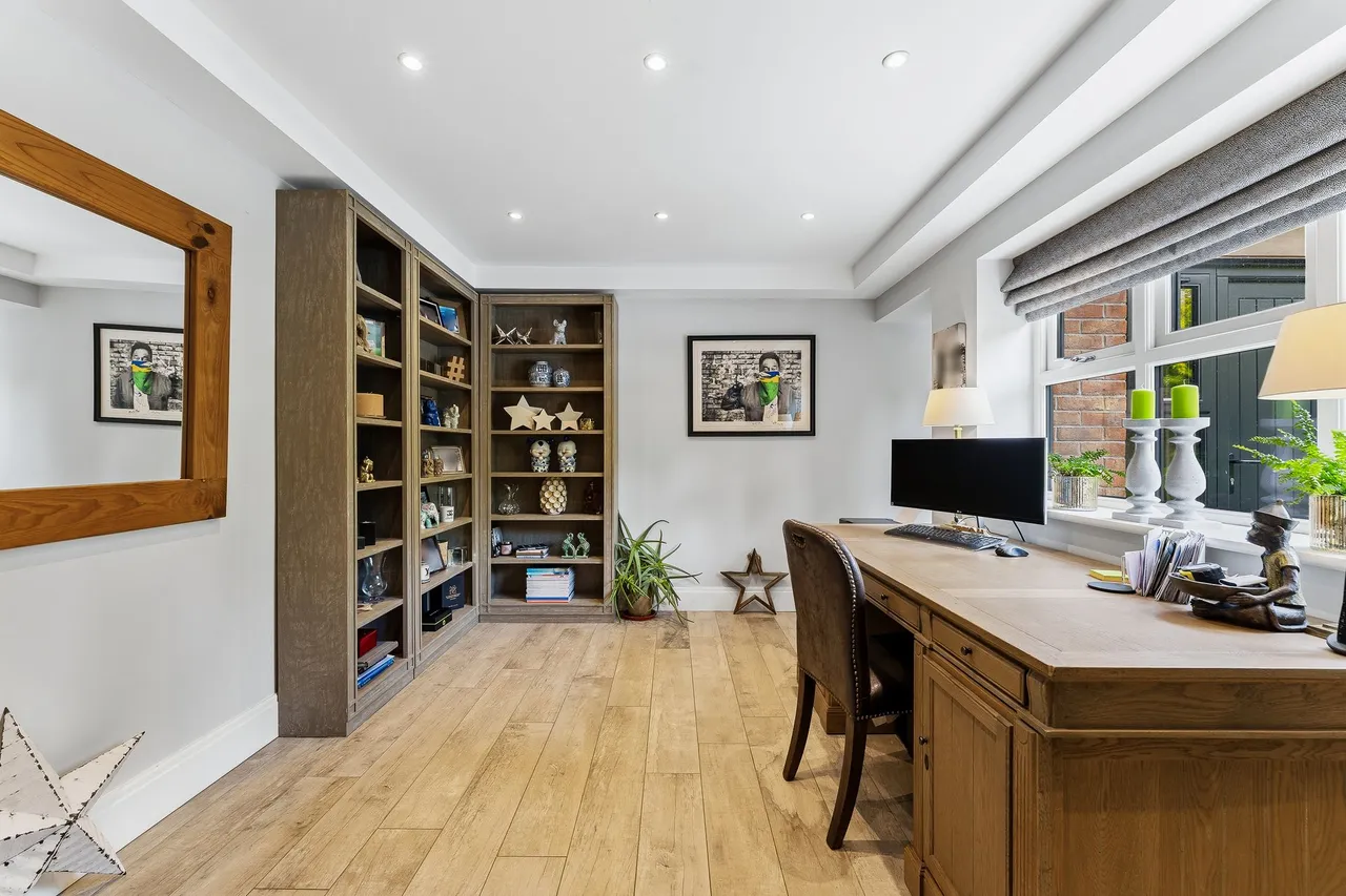 Upcast Lane, Alderley Edge, SK9, photo 10