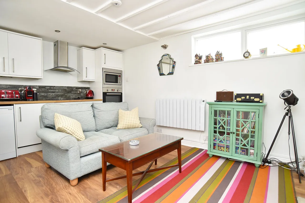 Russell Street, Harrogate, HG2, photo 2