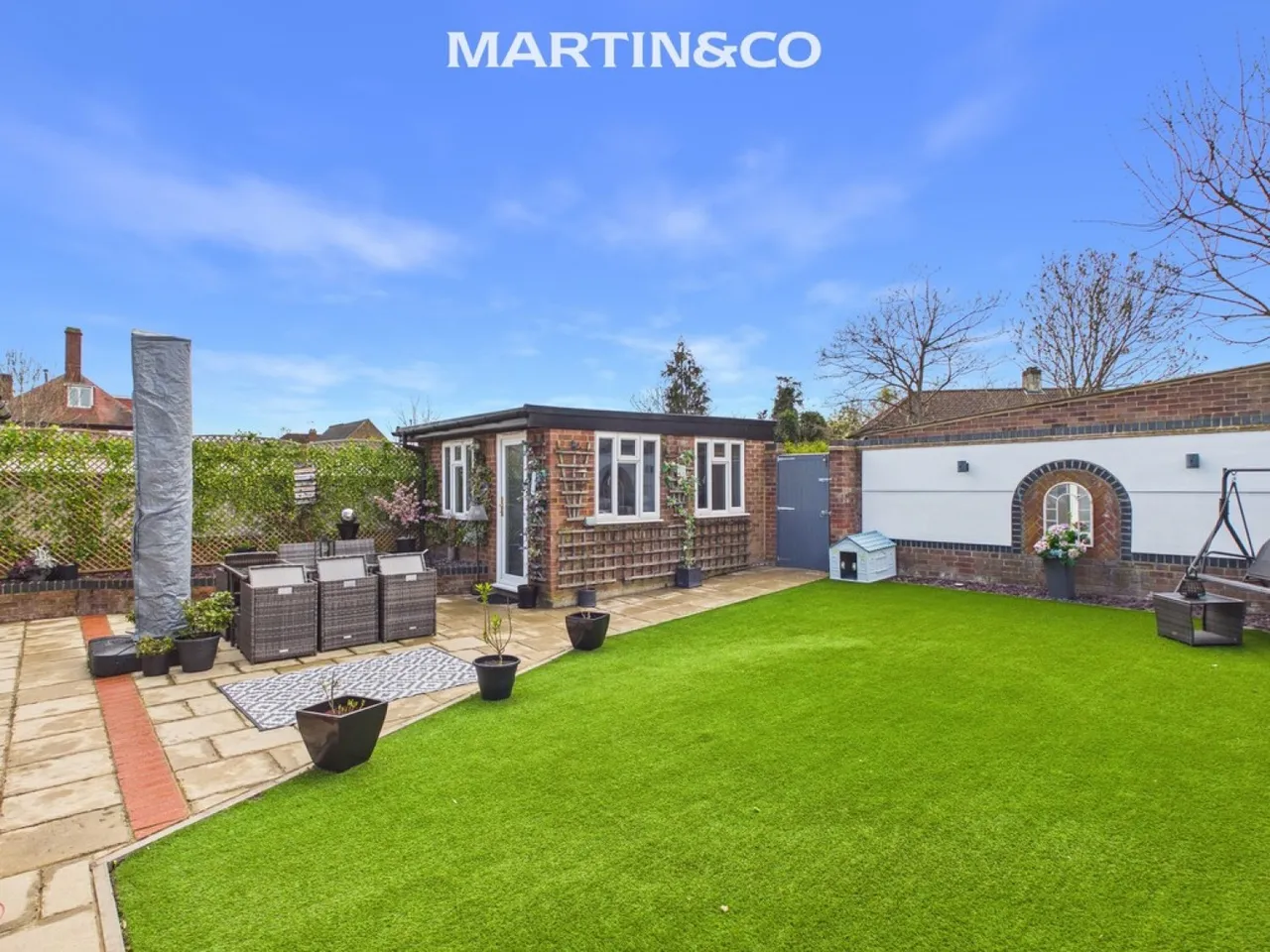 Harcourt Close, Egham, photo 2
