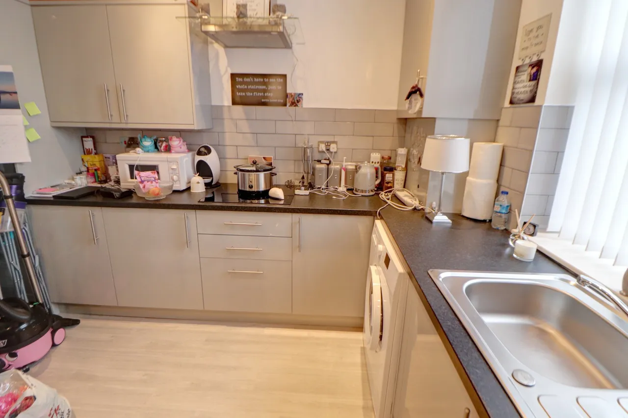 Agincourt Street, Heywood, OL10, photo 8