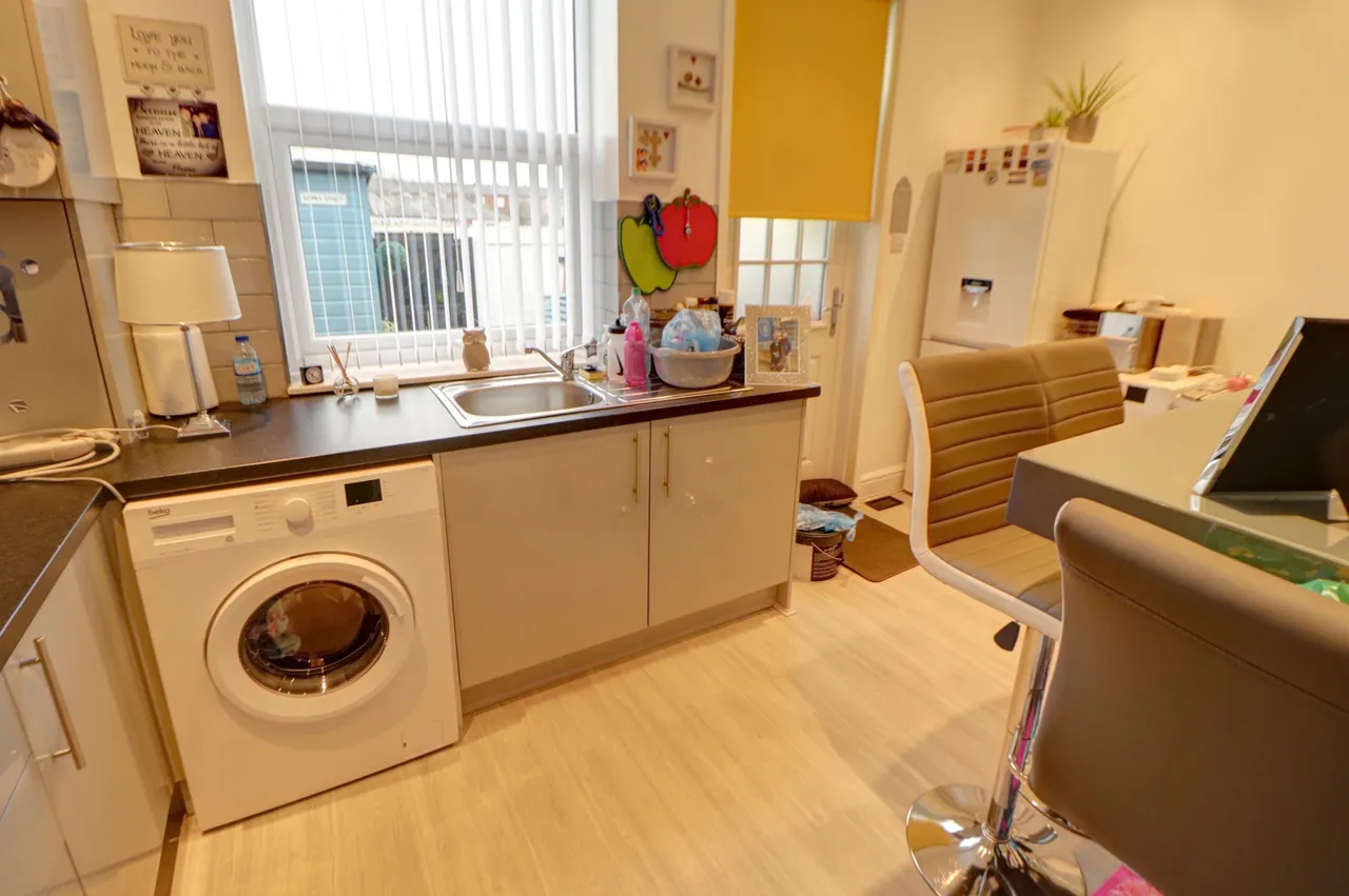 Agincourt Street, Heywood, OL10, photo 7
