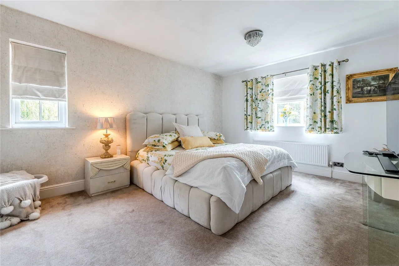 Newlay Grove, Horsforth, LS18, photo 13