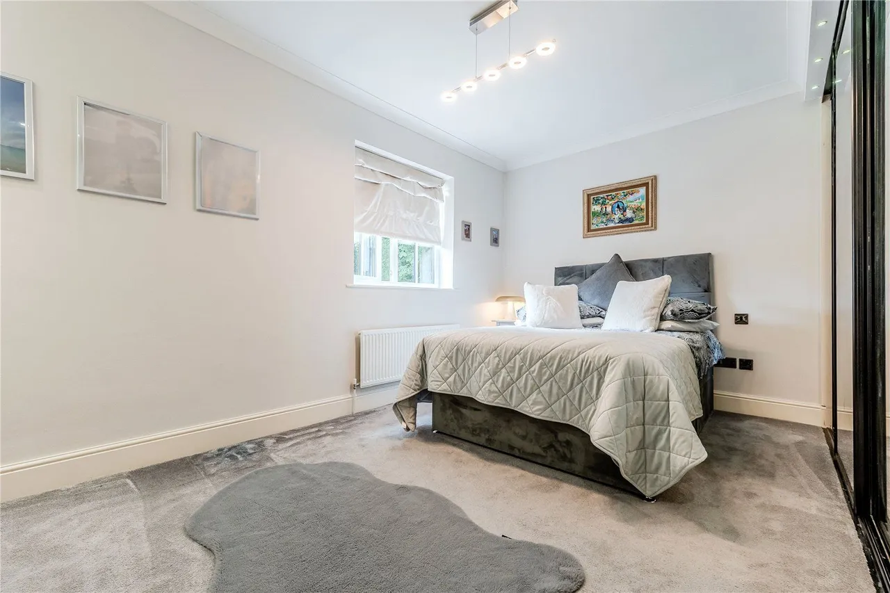 Newlay Grove, Horsforth, LS18, photo 17
