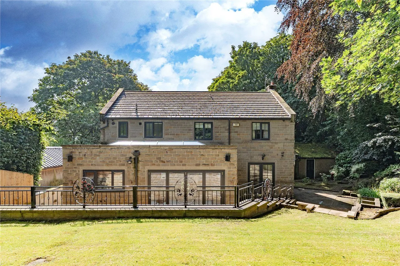 Newlay Grove, Horsforth, LS18, photo 25