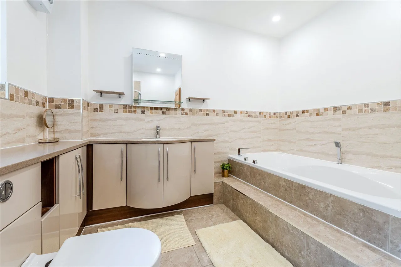Newlay Grove, Horsforth, LS18, photo 22
