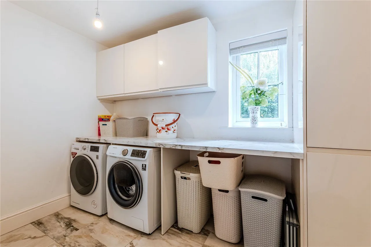 Newlay Grove, Horsforth, LS18, photo 10