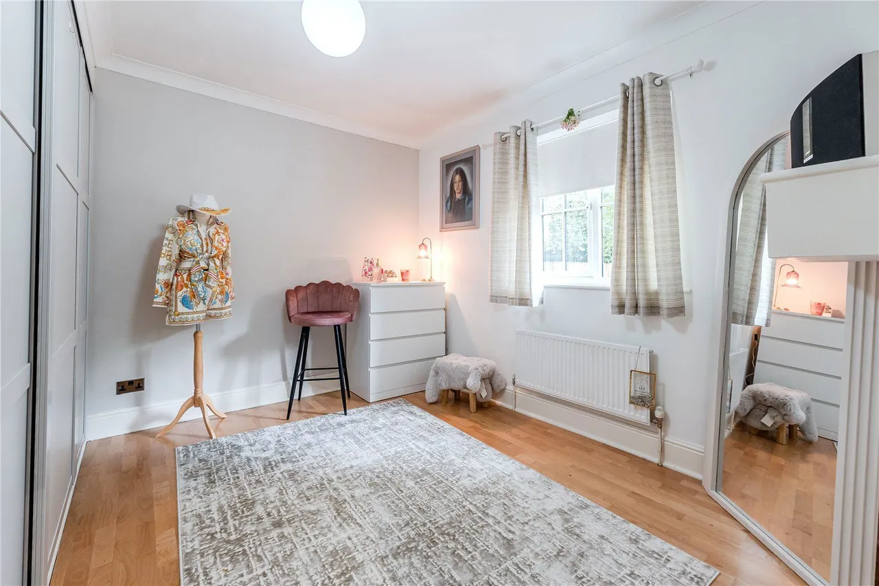 Newlay Grove, Horsforth, LS18, photo 16