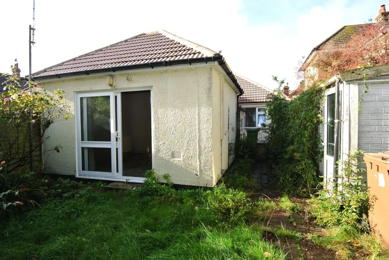 Clarendon Road, Ashford, Surrey, TW15 2QE, photo 10