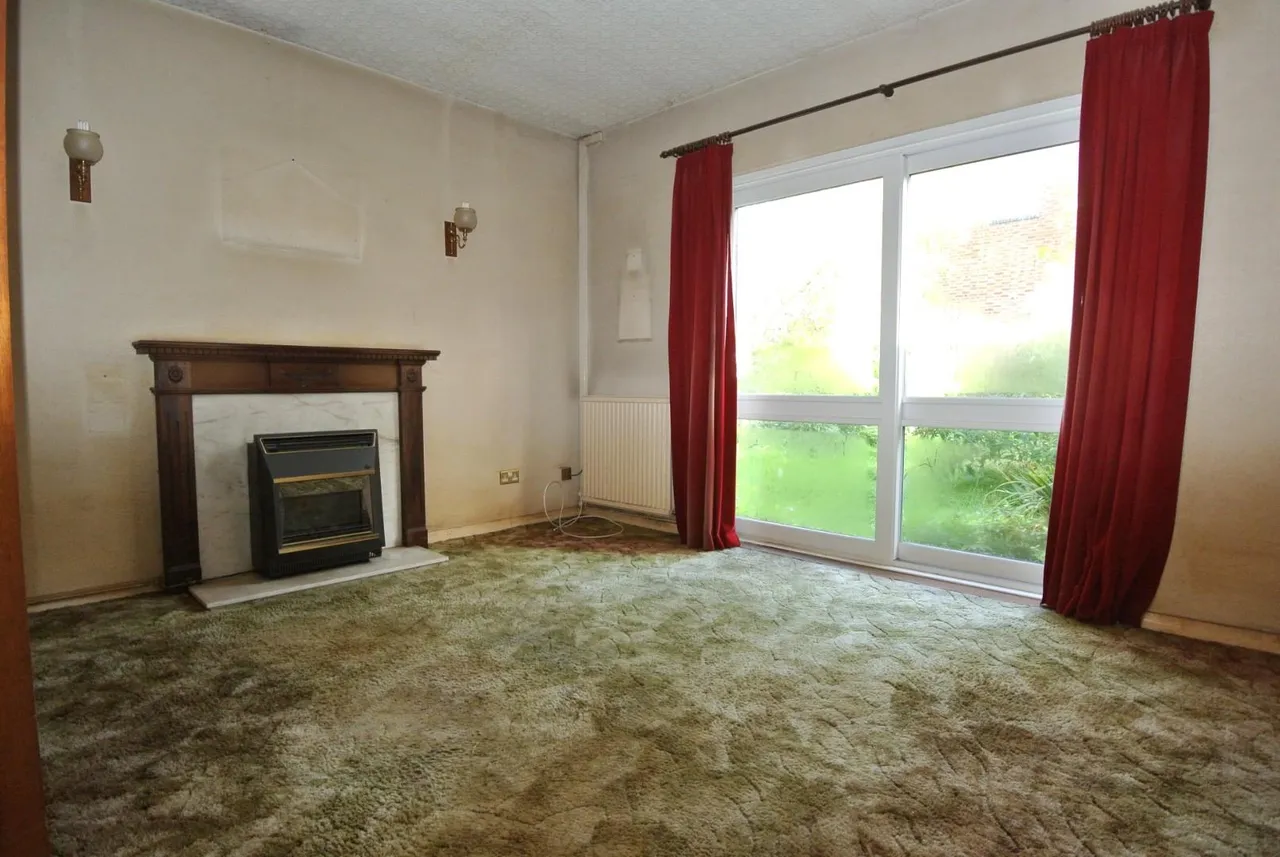 Clarendon Road, Ashford, Surrey, TW15 2QE, photo 3