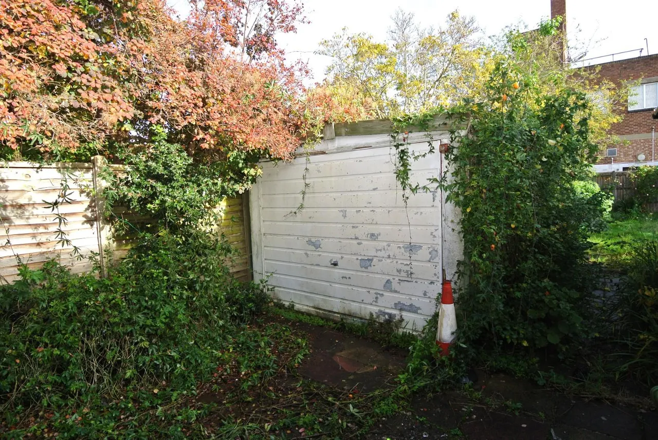 Clarendon Road, Ashford, Surrey, TW15 2QE, photo 11
