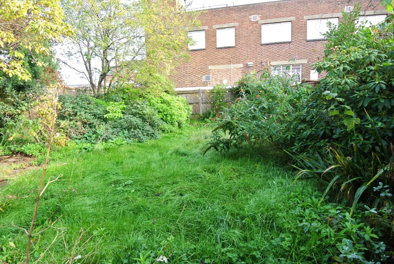 Clarendon Road, Ashford, Surrey, TW15 2QE, photo 12