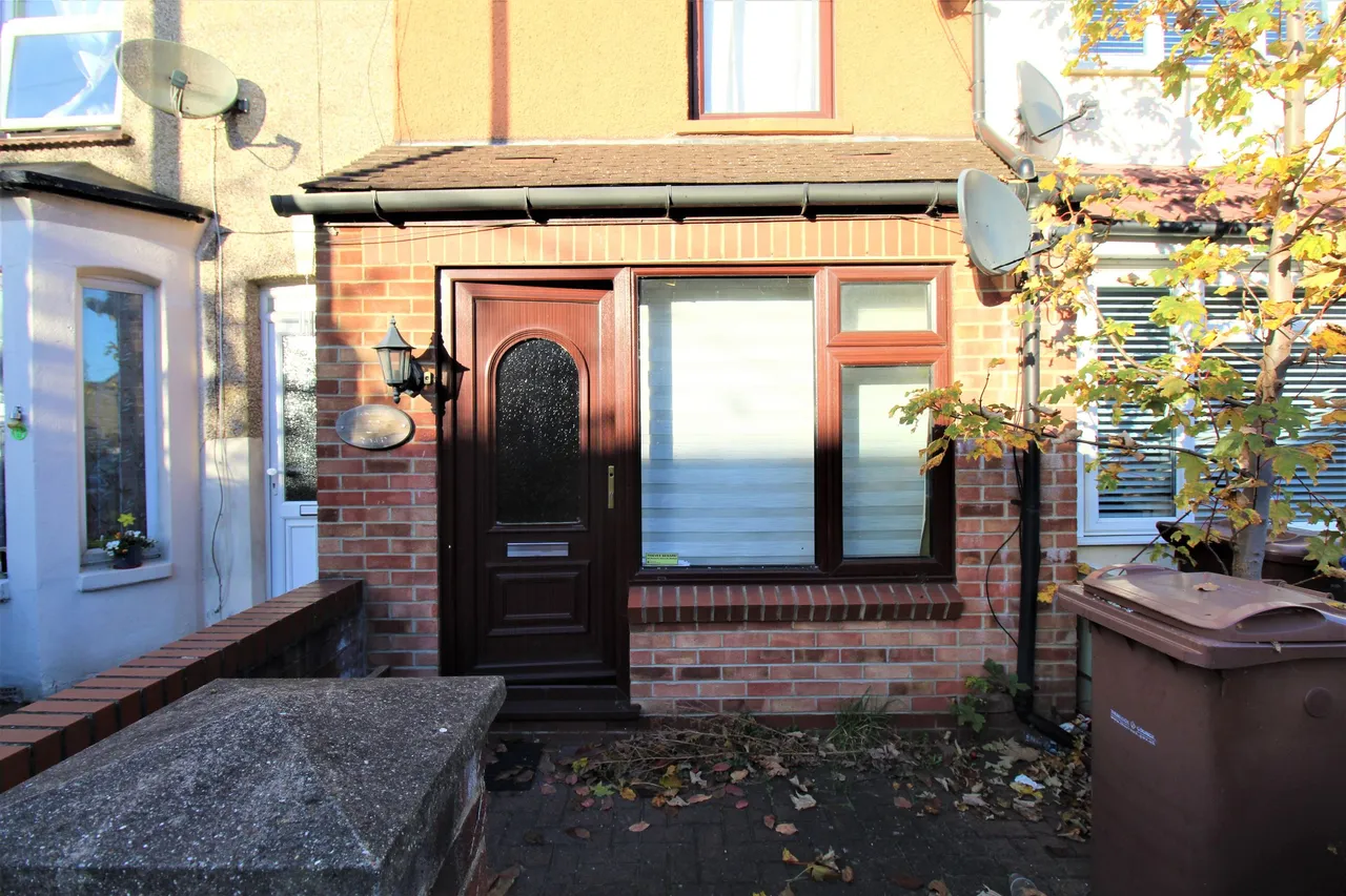 Grove Road, Grays, Essex, RM17 6JY, photo 12