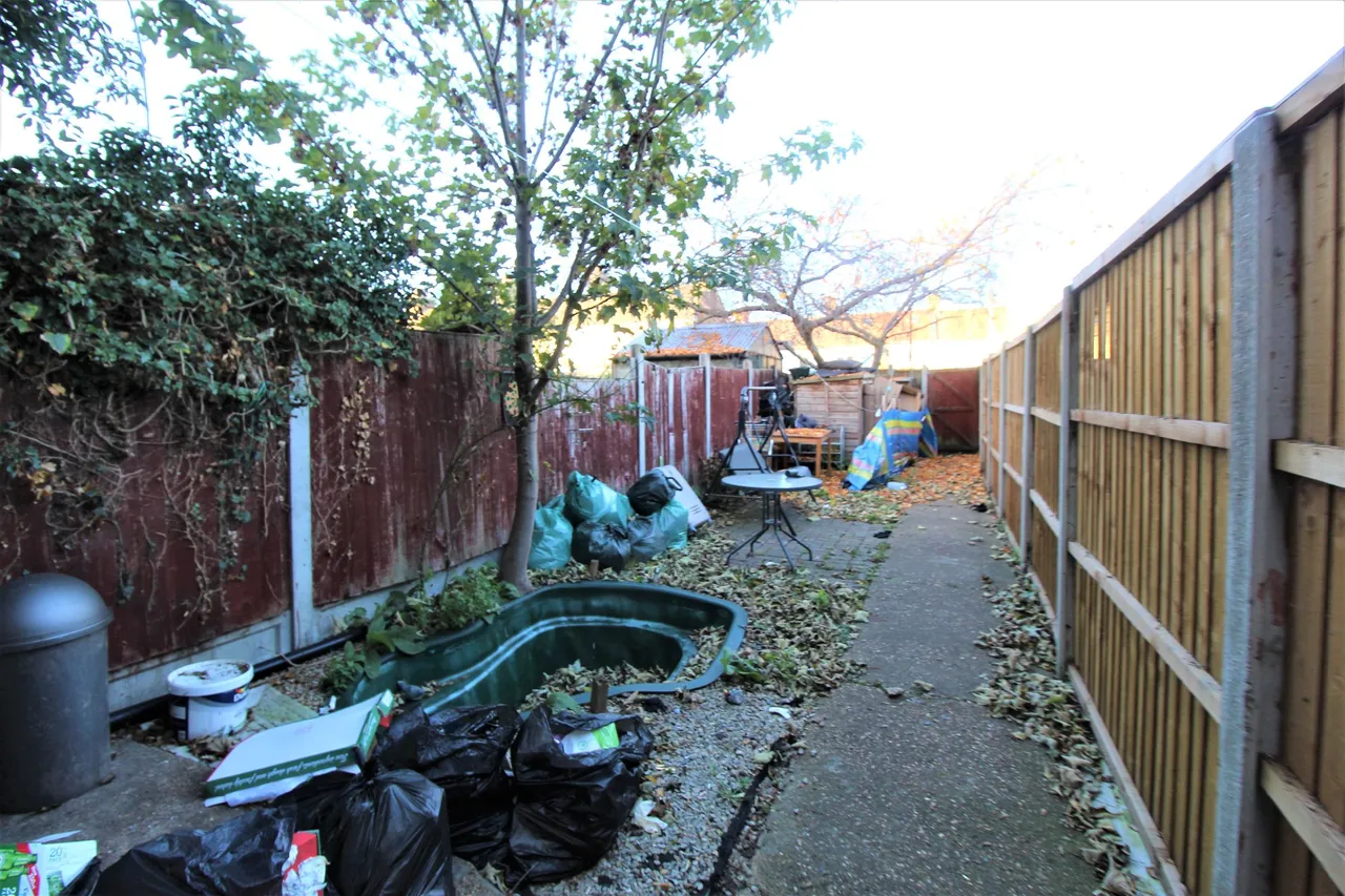 Grove Road, Grays, Essex, RM17 6JY, photo 6