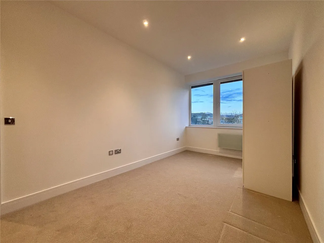Bartley Way, Hook, Hampshire, RG27 9FG, photo 6