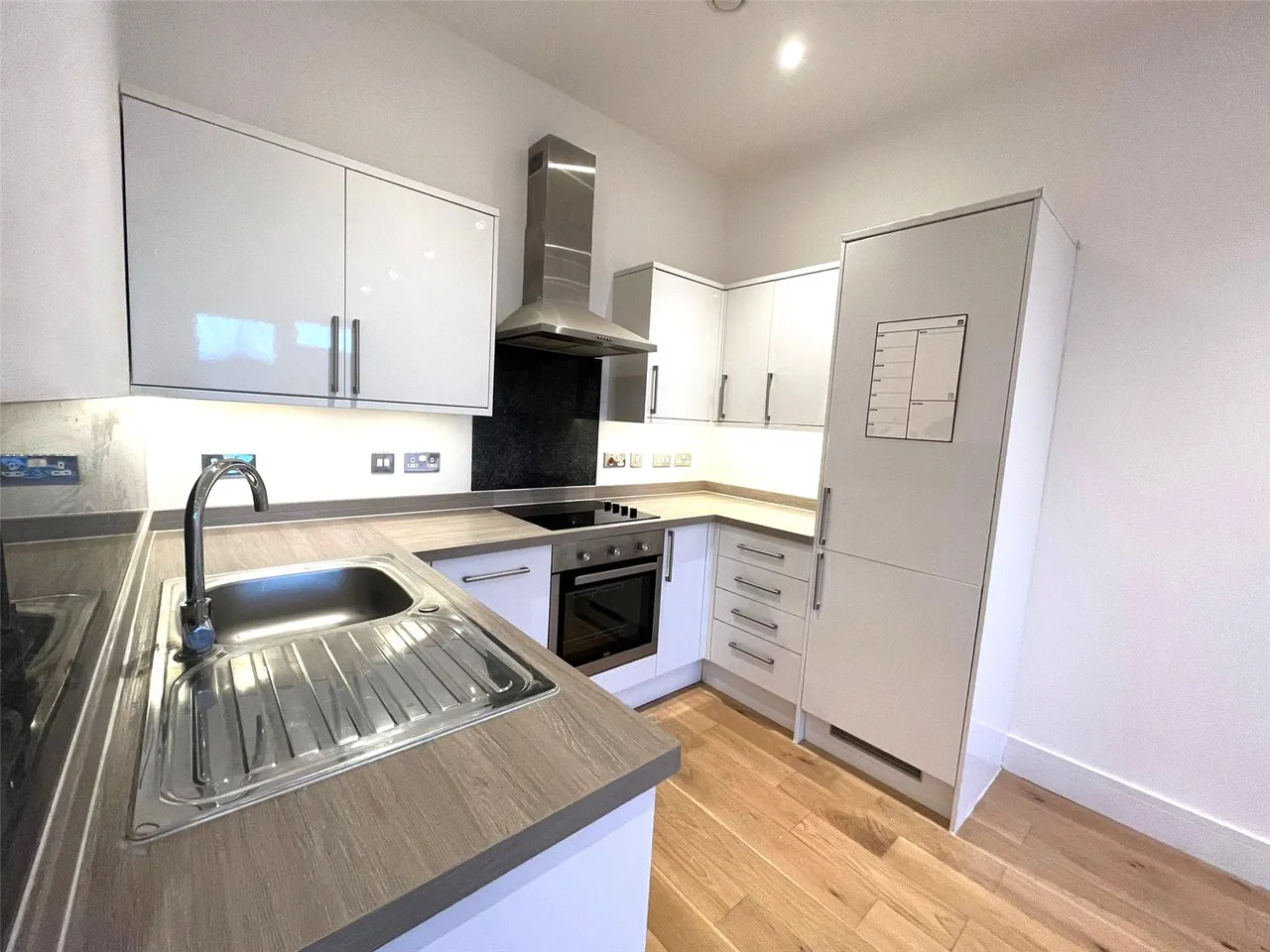 Bartley Way, Hook, Hampshire, RG27 9FG, photo 4