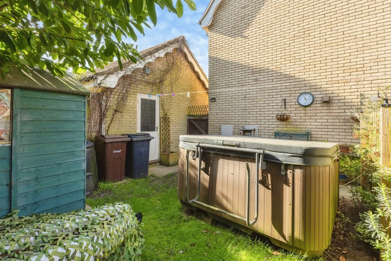 Bramble Way, Wymondham, Norfolk, NR18, photo 12