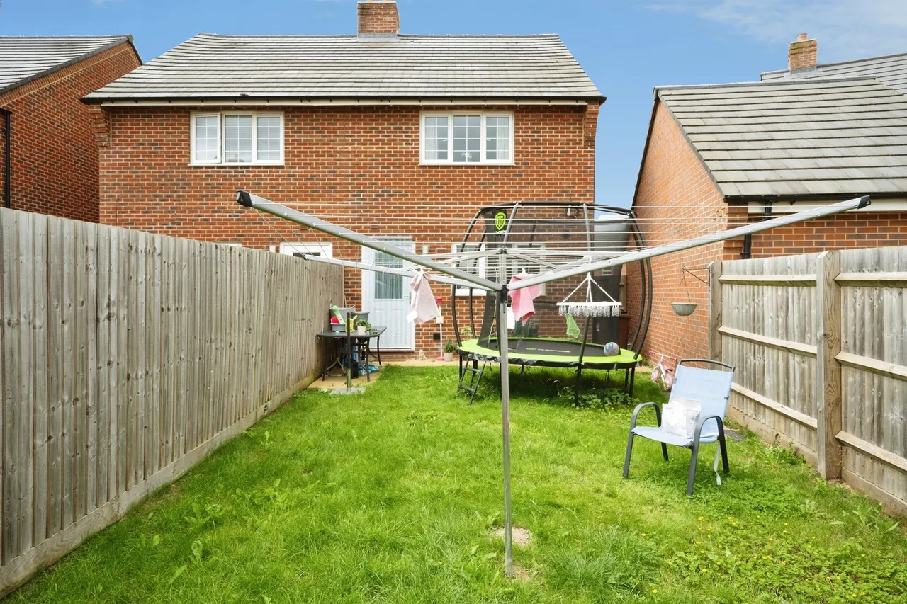 Brewery Lane, Broughton, HP22, photo 13