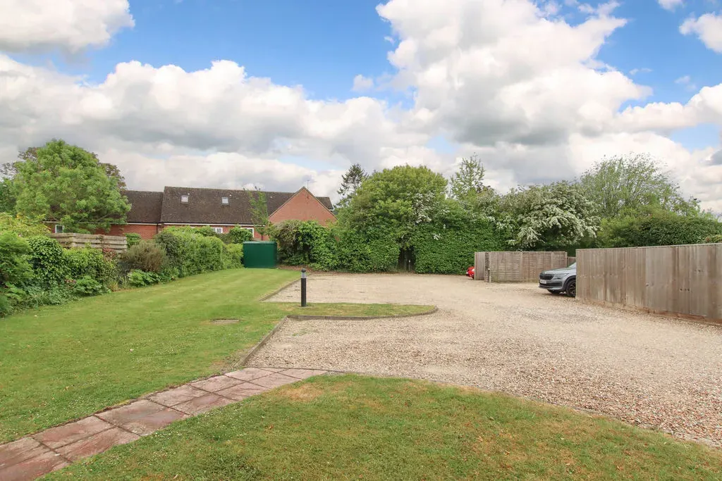 Buckland Wharf, Buckland, Aston Clinton, Buckinghamshire, HP22 5LQ, photo 4