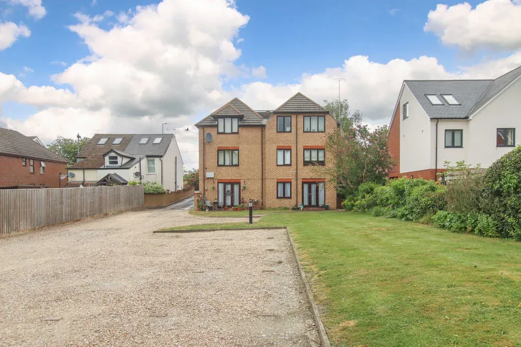 Buckland Wharf, Buckland, Aston Clinton, Buckinghamshire, HP22 5LQ, photo 11