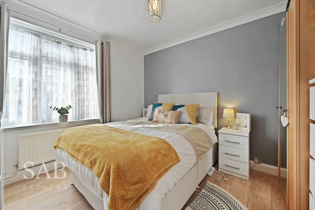 Ruislip Road, Greenford, UB6, photo 4
