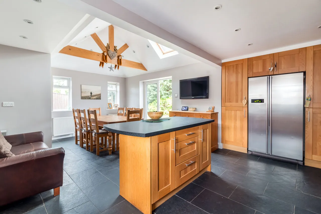 19 Highfield Road, Ringwood, BH24 1RG, photo 2